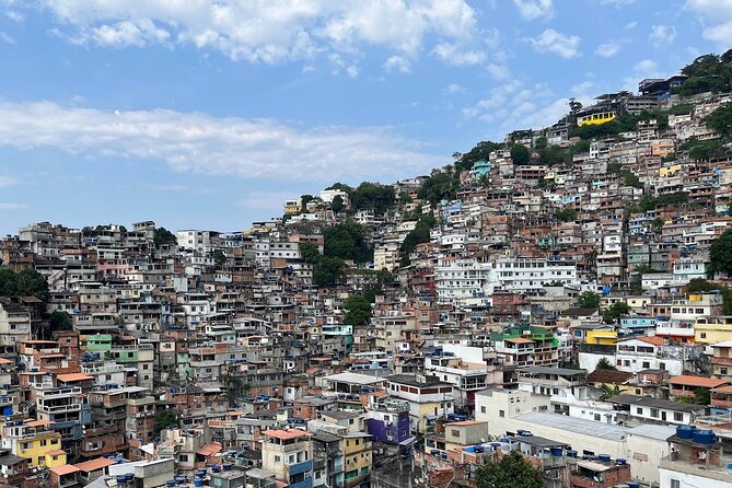 2h30 circuit in the Vidigal Favela - Morro Dois Irmãos: Start With the Olympic Area and a Real Hike