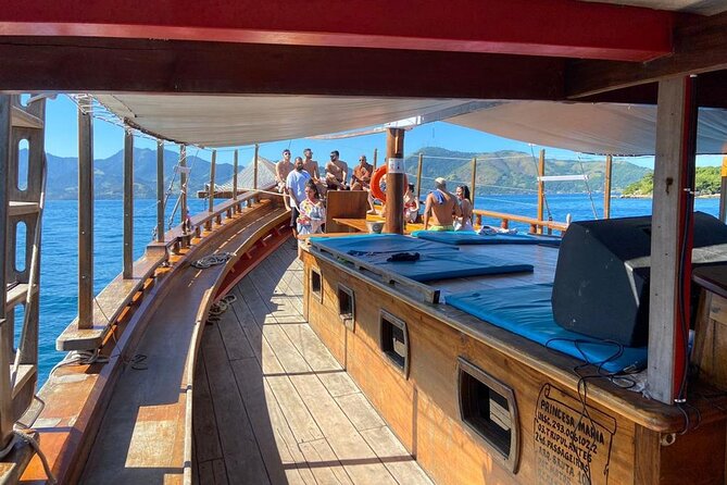 Angra dos Reis Boat Tour with Lunch - Freguesia de Santana Beach: Calm Water, Real Swimming Time