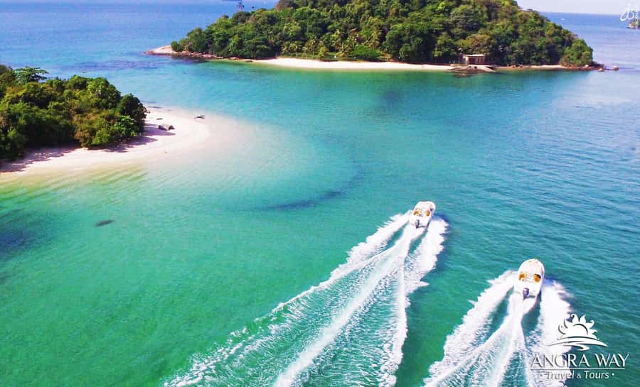 Angra dos Reis: Super Lagoa Azul Speedboat Tour - Stop 1: Ilha de Cataguás and the White-Sand Swim Moment