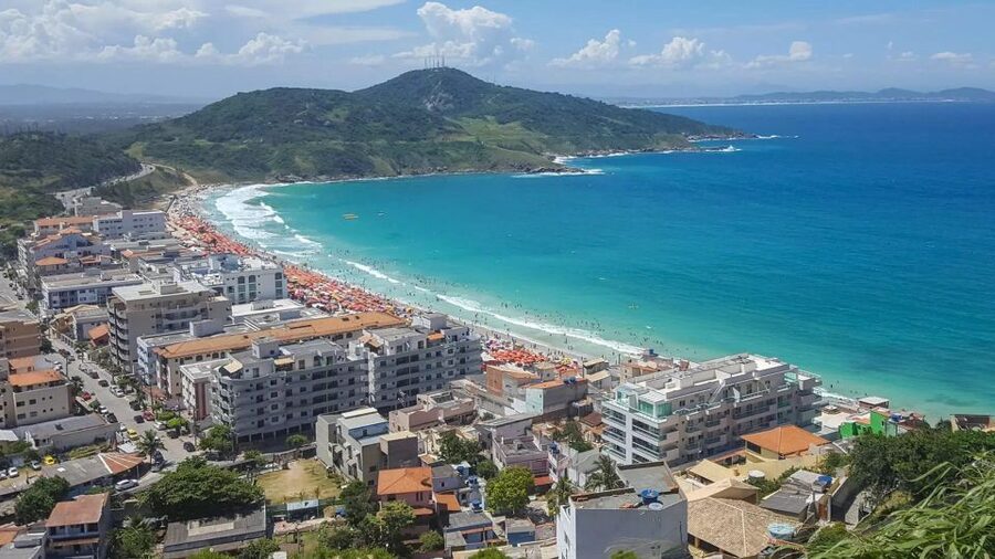 Arraial do Cabo, the Brazilian Caribbean. - Praia do Forno: the beach stop that sets the tone
