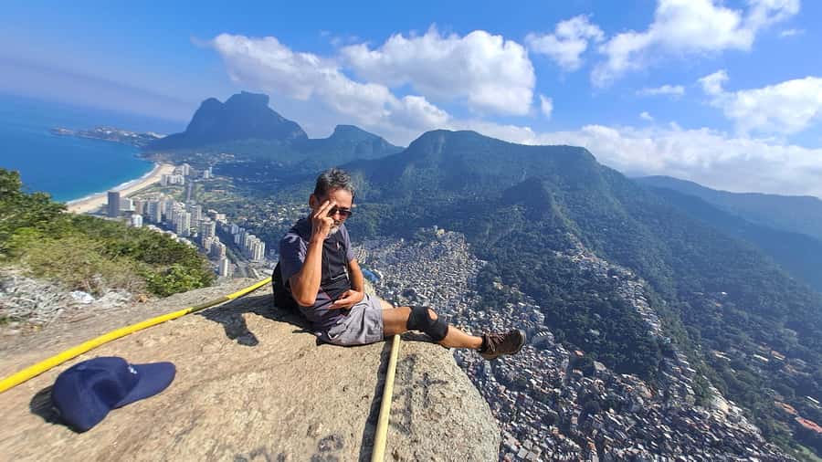 AVenturismo 2 Irmãos hill + Vidigal Favela - Getting started at Av. Pres. João Goulart, 920