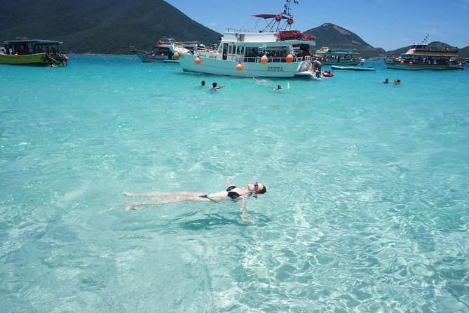Boat Trip in Arraial do Cabo by Arraial Viagens - Gruta Azul: a cave visit where the light does the work