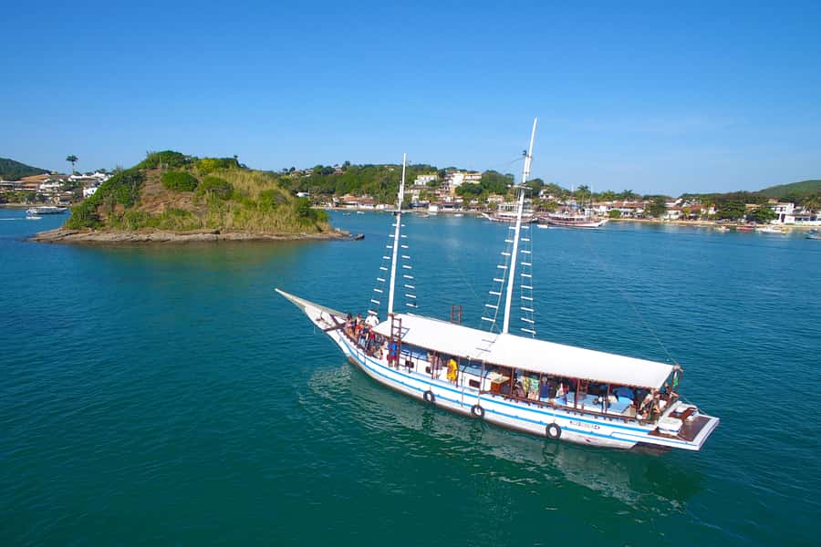 Búzios 2.5-Hour Schooner Boat Experience - The peninsula route, from Armação to Canto Beach
