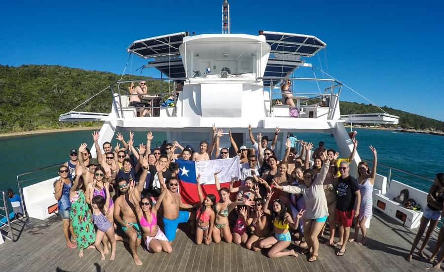 Búzios: Catamaran Boat Tour - João Fernandes and Parque dos Corais: Swim Time for Marine Life