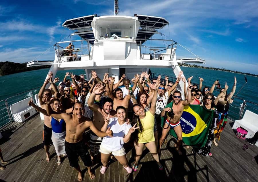Búzios: Catamaran Boat Tour - Virgens, Amores, and Canto: Scenic Cruising After the Water Breaks