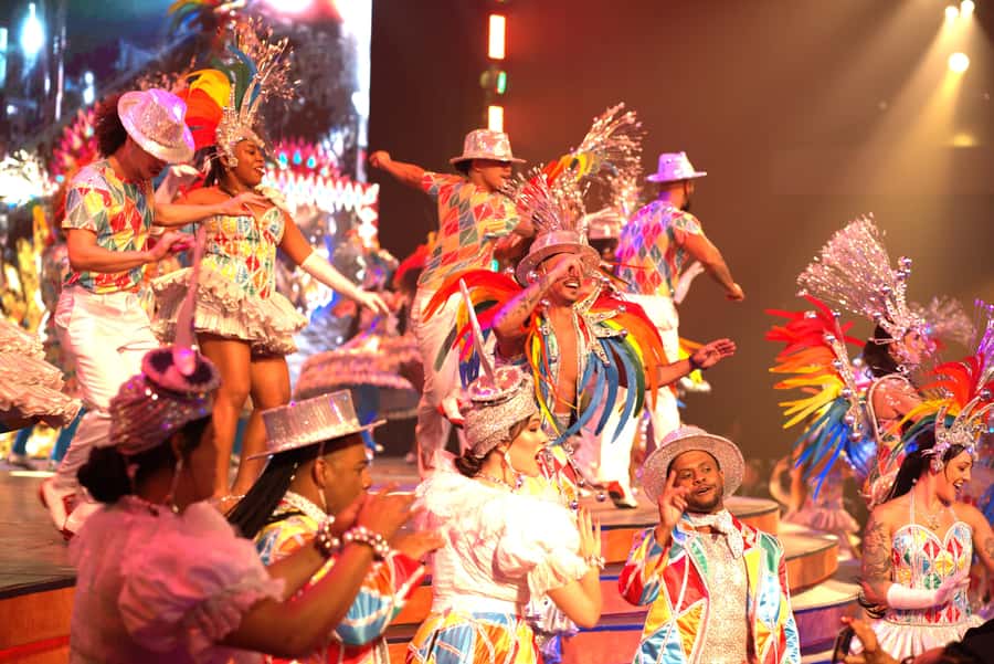 By Night Tour: Roxy Dinner Show & Transfer - Key takeaways before you go