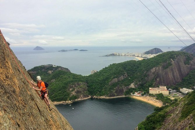 Climb Rio de Janeiro: Rock Climbing Tailored for All Levels - A 3-hour rhythm, with up to 2 hours on the wall