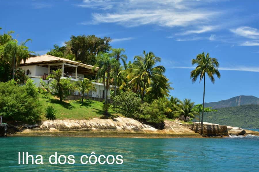 Discover Paraty's Best Islands on an Exclusive Schooner Tour - Freshwater swim at the end: a clean way to cool off
