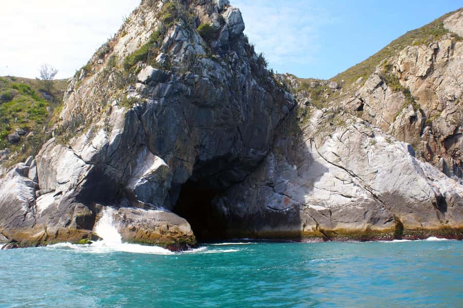 From Búzios: Arraial do Cabo with Boat Tour and BBQ Lunch - The schooner cruise route: Ilha do Farol and the photo stops