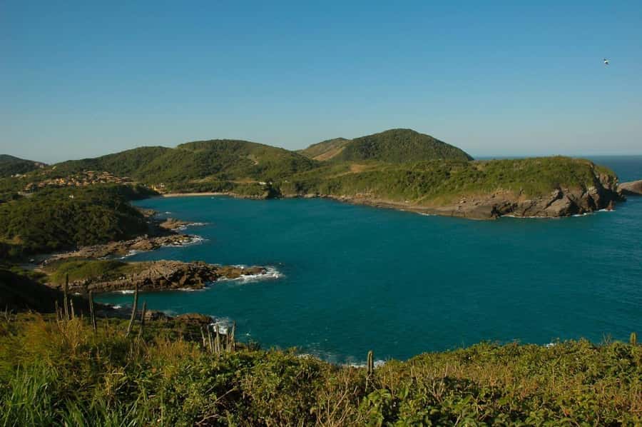 From Rio: Buzios Beaches Day Trip with Boat Ride and Lunch - Rua das Pedras: 1 hour to eat, shop, and reset