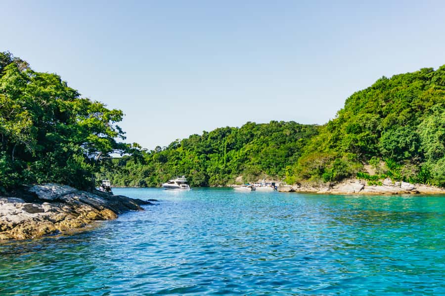 From Rio de Janeiro: Angra dos Reis Boat Trip with Lunch - Ilha Grande time: the scenery plus the limits of a day trip