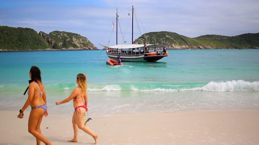 From Rio de Janeiro: Arraial do Cabo Boat Trip with Lunch - Four beach stops and the Blue Grotto moment