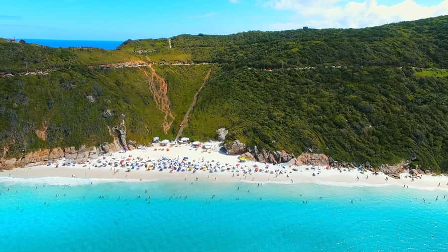 From Rio de Janeiro: Arraial do Cabo Boat Trip with Lunch - The early pickup and the 3-hour drive to the coast