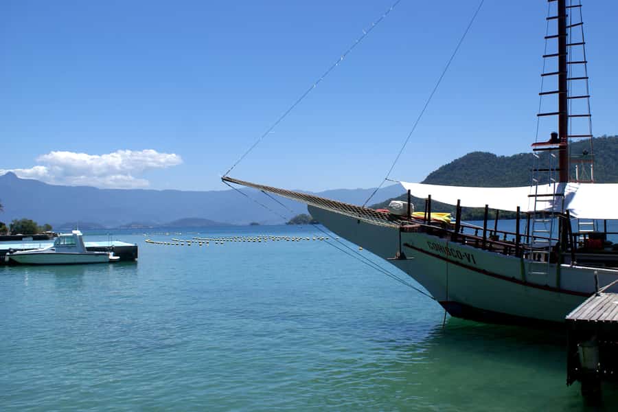 From Rio: Full-Day Angra dos Reis Cruise & Island Tour - Island time on sand and sun, with a schedule reality check