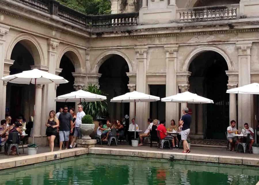 Green Rio: Guided Tour of Botanical Garden and Lage Park - The School of Visual Arts mansion and the courtyard photo moment