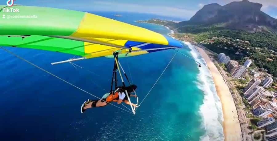 Hang gliding flight in Rio de Janeiro - Pedra Bonita to São Conrado: the view route that makes this flight special