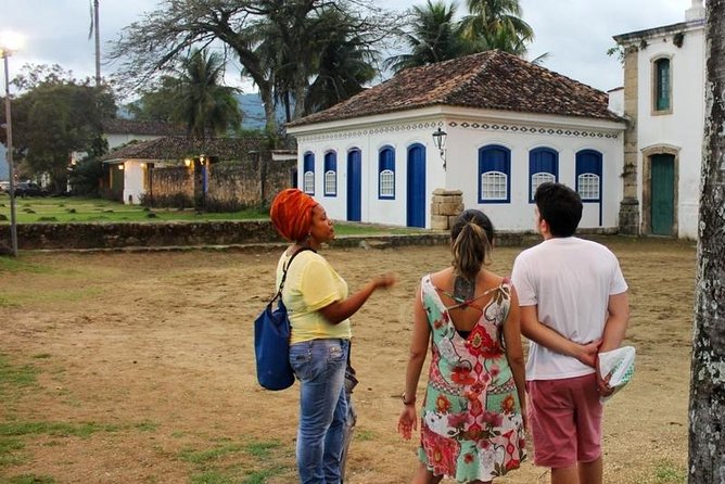 Historical Tour with Cachaça Tasting - BY PARATY TOURS - Paraty’s UNESCO center, walked like a story