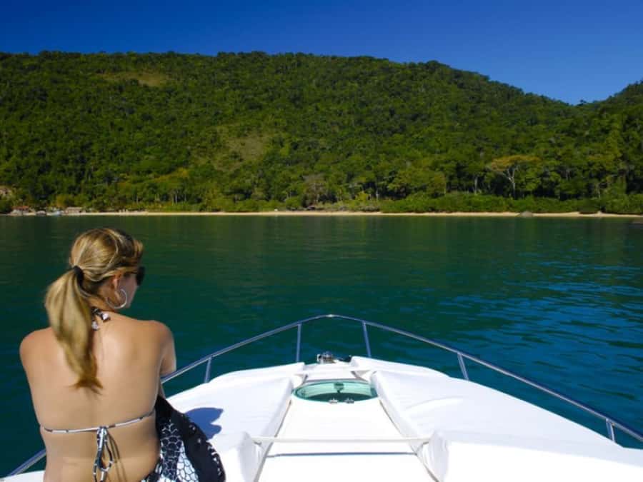 Idyllic Islands Private Speedboat Tour in Paraty - Picking your stops: captain-led vs your own itinerary