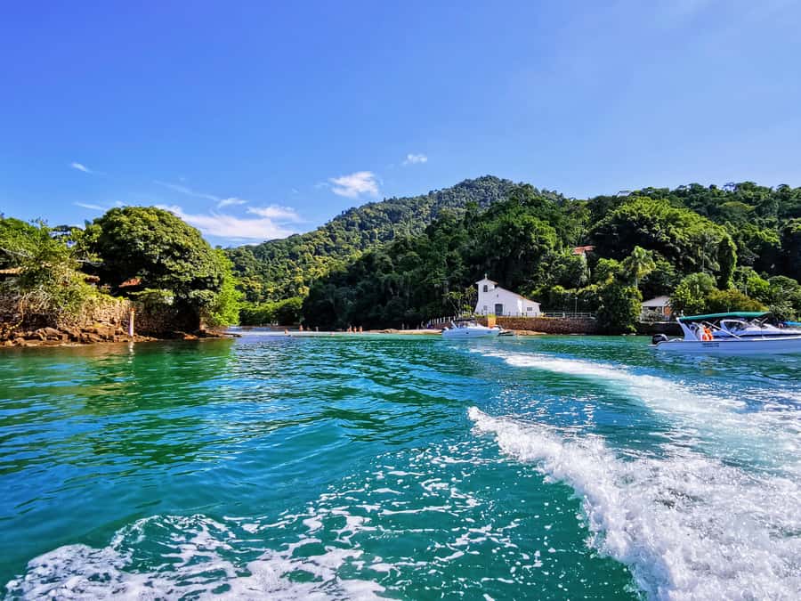 Ilha Grande: 7h Speedboat Tour of Paradise Islands - The next boat ride: short navigation, built for momentum