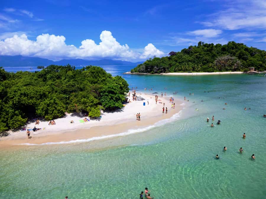 Ilha Grande: 7h Speedboat Tour of Paradise Islands - Stop 4, Praia do Dentista: the famous beach, your big hit