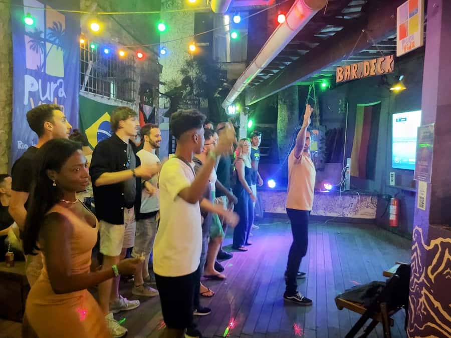 Latin Music Dance Class + DJs + 2 Free Drinks - 9pm Latin rhythms class: what you learn in one focused hour