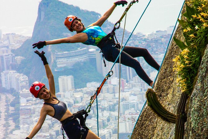 Morro Dois Irmãos Hikking + Vidigal Favela Tour - Group Size, Timing, and What the 8:00 AM Start Means