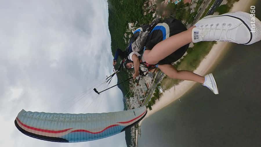 Niterói: Paragliding Experience with GoPro Photos and Video - Entering the Niterói Paragliding Scene, Clouds and Rio in One Shot