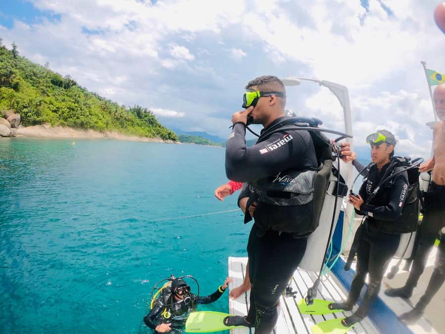 Paraty: Discovery Scuba Diving Experience for Beginners - Equipment and comfort: what you get, and what you should bring