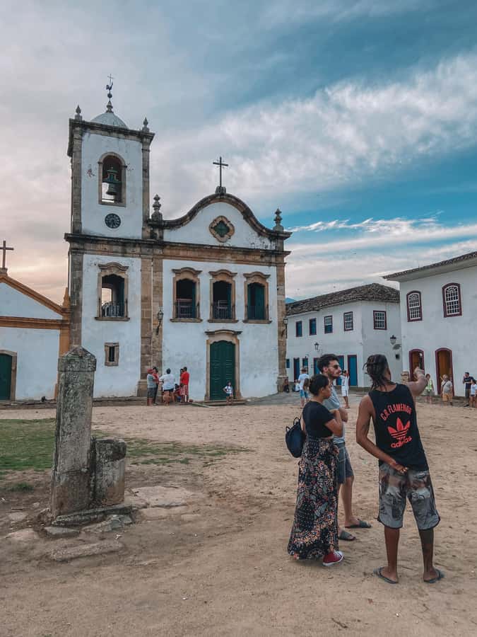 Paraty: Historic Centre Walking Tour & Cachaça Tasting - Meeting at Largo de Santa Rita and getting your footing right