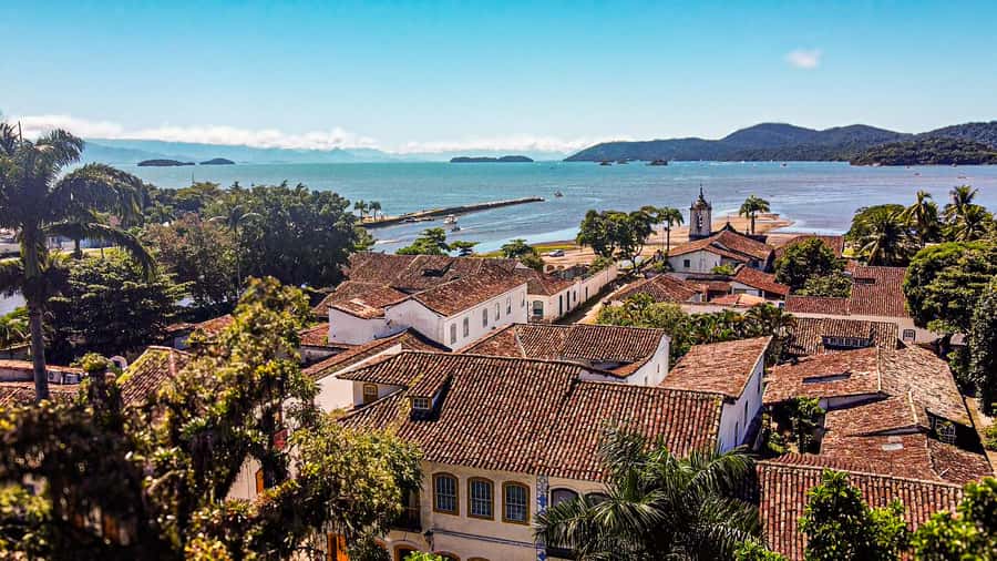 Paraty Historical City Walking Tour - Beyond the churches: architecture, painted houses, and the UNESCO feel