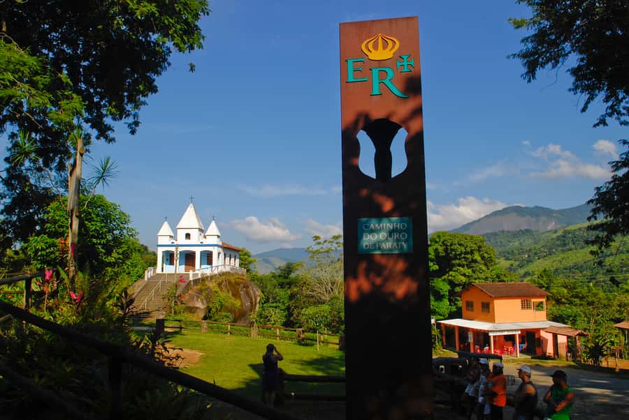 Paraty: Jungle Waterfalls and Cachaça Distillery Jeep Tour - Poço do Tarzan: swim time that feels like a reward
