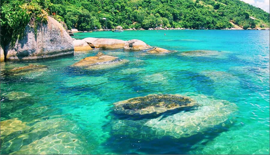 Paraty: Schooner Boat Tour with Beaches and Snorkeling - Meeting Point at Av. Roberto Silveira 479, then straight to the pier