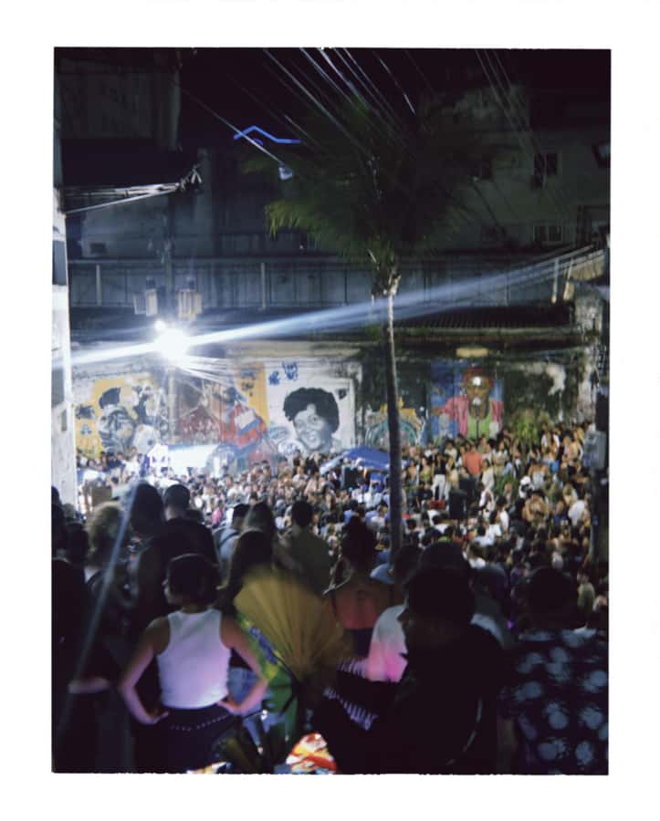Pedra do Sal: Live Samba Night with Local Guide & Drink - What to bring so the night stays comfortable