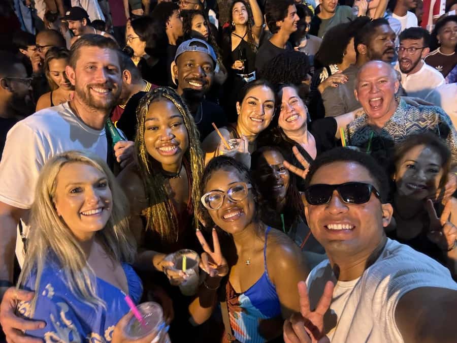 Pedra do Sal: Live Samba Night with Local Guide & Drink - Drinks, street food, and where the welcome drink fits