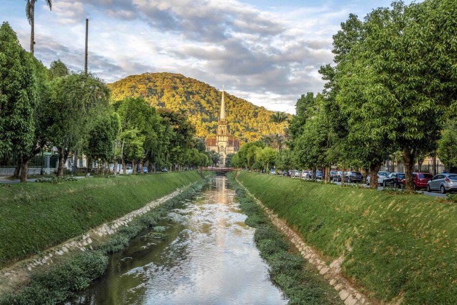 Petrópolis: Imperial City Tour - German-Engineered Streets, Crystal Palace, and the City’s Character