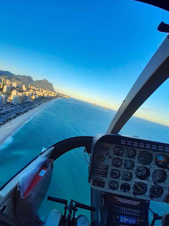 Private Helicopter tour - Rio de janeiro in 20min - Getting to Jacarepaguá Airport and meeting Falcon Taxi aéreo