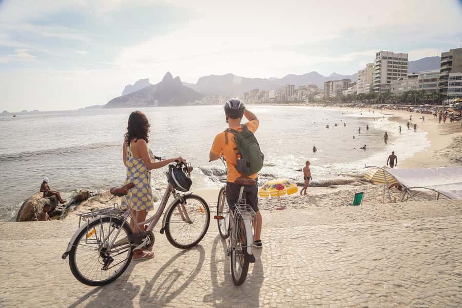 Rio Bike Tour – Discover the Beaches and Lagoon - Getting started at Fairmont Copacabana, then straight onto the beachfront