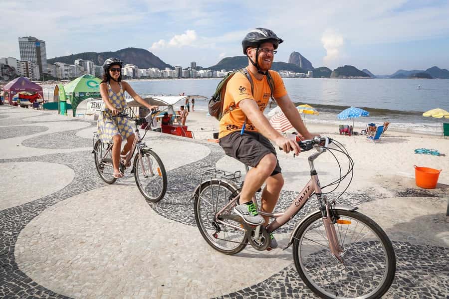 Rio Bike Tour – Discover the Beaches and Lagoon - Rodrigo de Freitas Lagoon: a scenic reset away from the sand