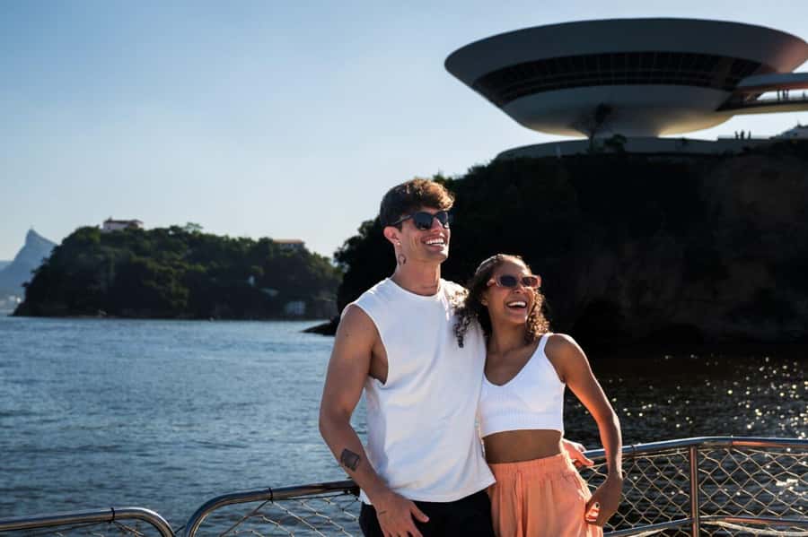 Rio: Boat Tour of Guanabara Bay - Fortresses, Beaches, and the Short Sugarloaf Photo Window