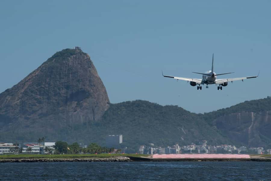 Rio: Boat Tour of Guanabara Bay - Guides and the Human Side of the Catamaran Ride