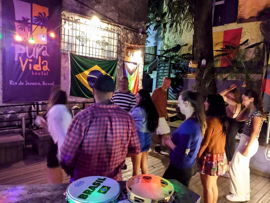 Rio: Caipirinha Workshop and Samba Class - Samba class with a pro: Short routine, simple steps, real momentum