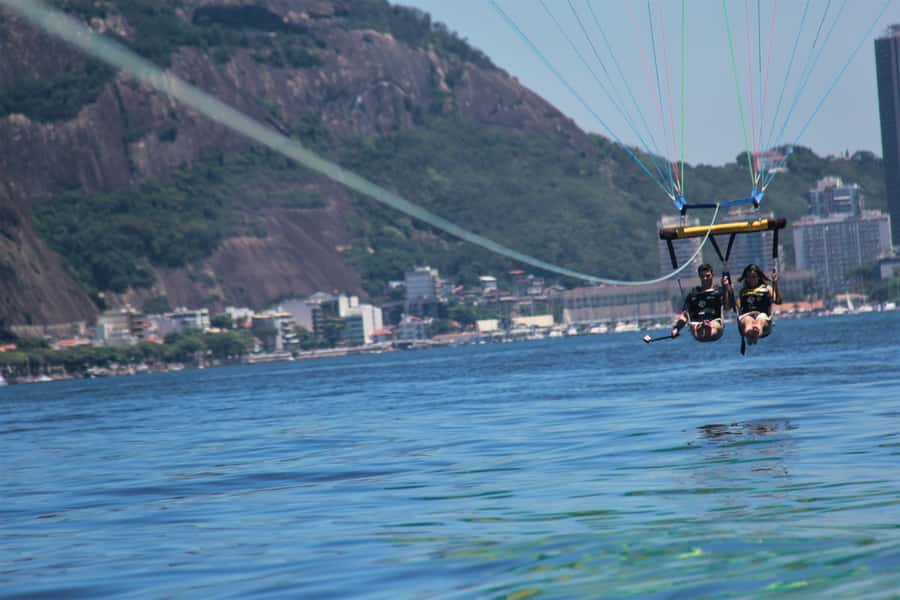 Rio de Janeiro: 2-Hour Boat Trip with Parasailing - Comfort Tips: Clothes, Getting Wet, and Staying Ready