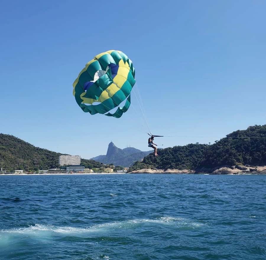 Rio de Janeiro: 2-Hour Boat Trip with Parasailing - What the Operator Gets Right: Easy Booking and Organized Timing
