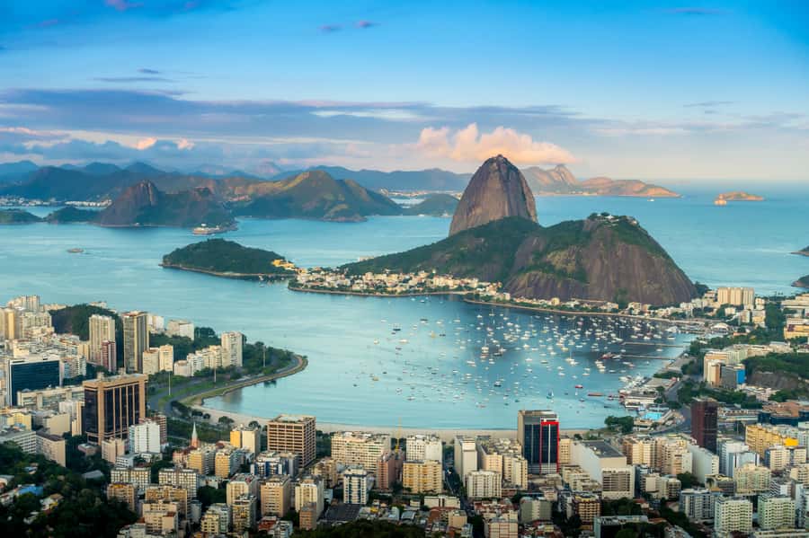 Rio de Janeiro: 45-Min Helicopter Tour with Transfer - Christ the Redeemer, up close: the moment that makes the whole price make sense