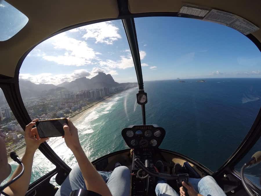 Rio de Janeiro: 45-Min Helicopter Tour with Transfer - Who should book this Rio sunset helicopter tour