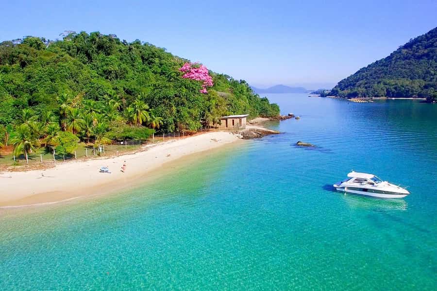 Rio de Janeiro: Angra dos Reis and Ilha Grande Full-Day Tour - Lagoa Azul on Ilha Grande: A Swim Stop With Real Color