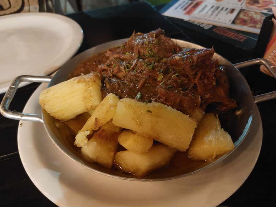 Rio de Janeiro: Barra da Tijuca Walk & Food Tour with Drinks - Caipirinhas, beers, and shots: how the drinks keep the tour social