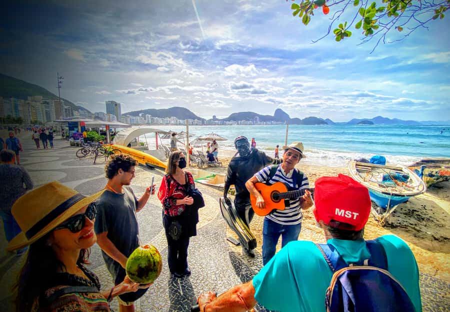 Rio de Janeiro: Bossa Nova Walking Tour with Guide - What makes the guide-musician setup worth it