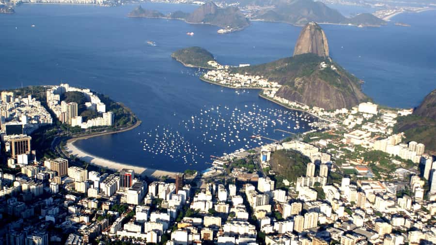 Rio de Janeiro by Air: 10-Minute Helicopter Tour - Group Size, Languages, and the Guide With You in the Air