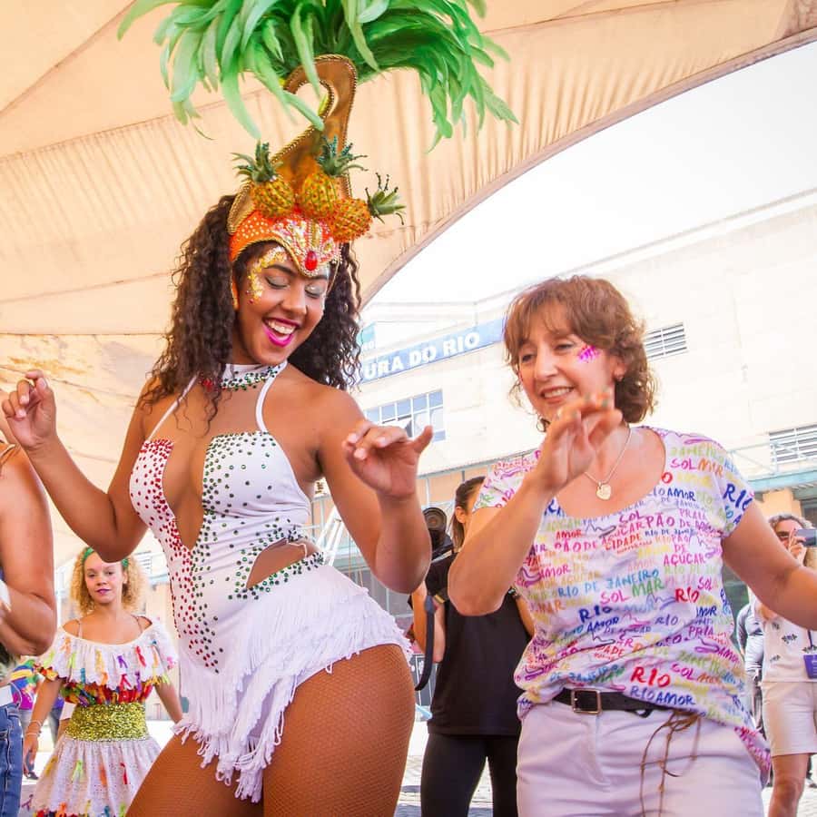 Rio de Janeiro: Carnaval Backstage Tour and Samba Class - Entering the Workshop Area: Where Carnival Craft Gets Its Start